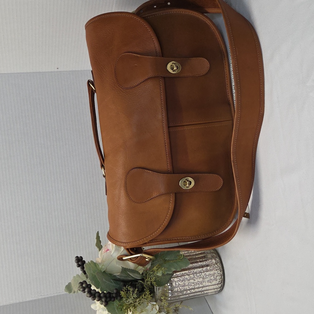 VTG COACH MUSETTE 1970'S Handbag Color: TAN Saddle Bag - Picture 4 of 14